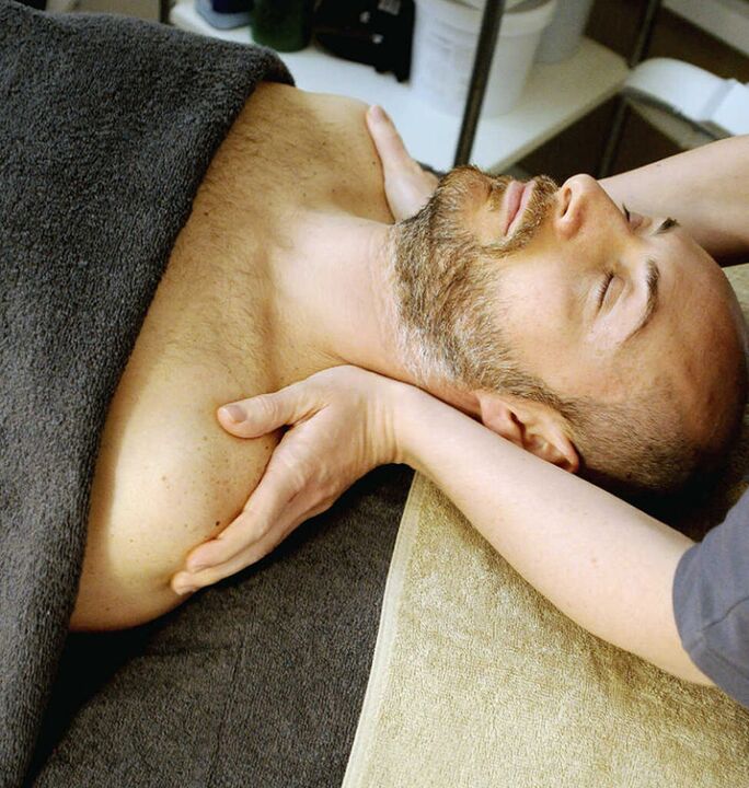 Neck massage is an effective method in the treatment of cervical osteochondrosis